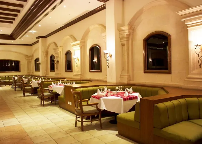 Pyramisa Beach Resort Sahl Hasheesh Szálloda 5*