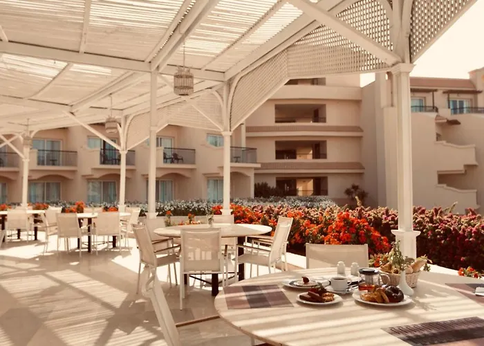 Szálloda Pyramisa Beach Resort Sahl Hasheesh 5*